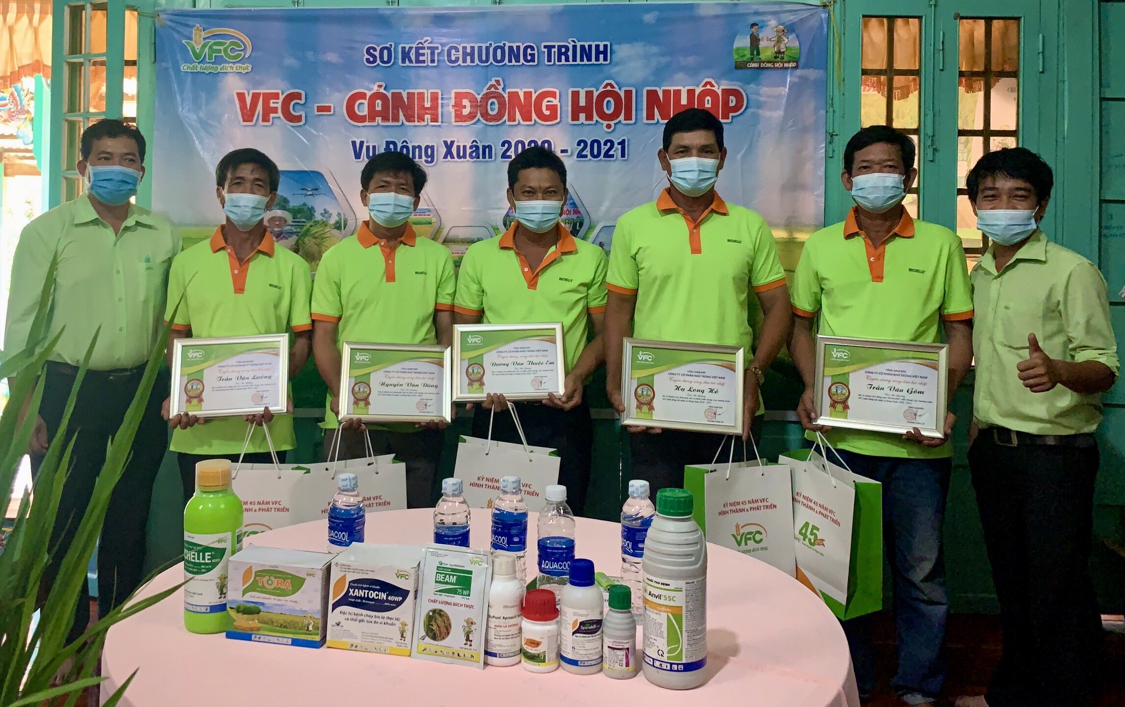 adf8df106b499f17c658